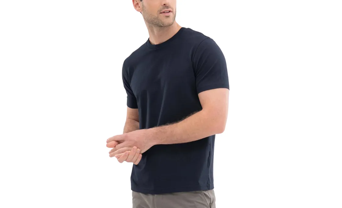 Slim Fit T-shirt Manufacturing with Premium Raw Materials