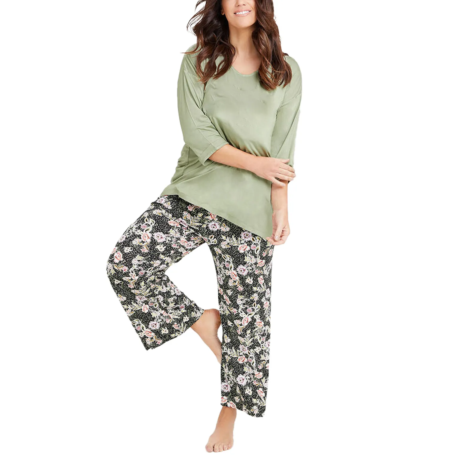 custom floral pajama manufacturing set of greet long sleeve shirt and long pant